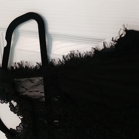 Cropped Lace Top Size L - Picture 4 of 9